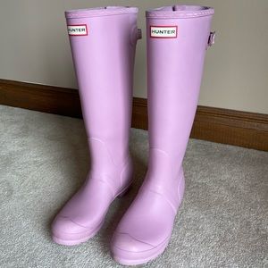 Pink tall Hunter rain boots